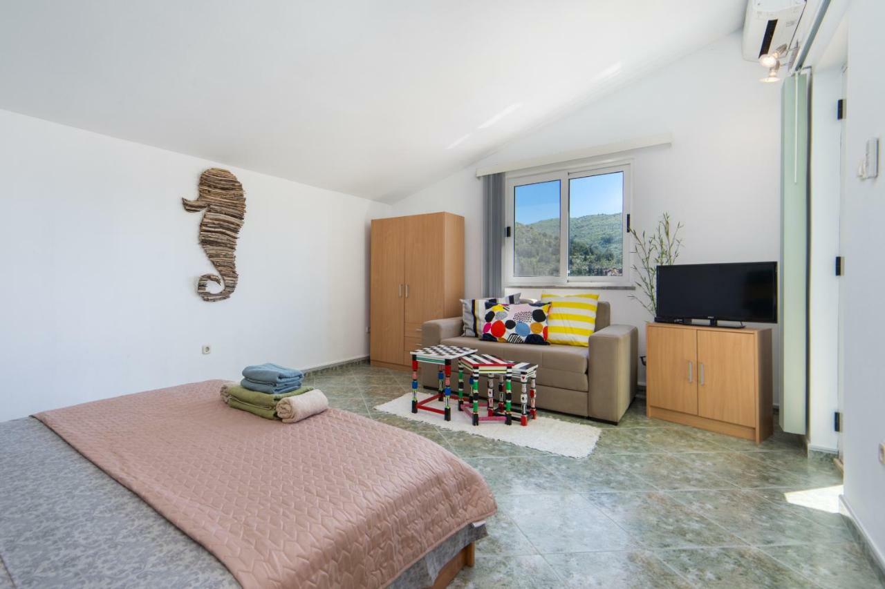 Apartments 7+ Blace Ngoại thất bức ảnh